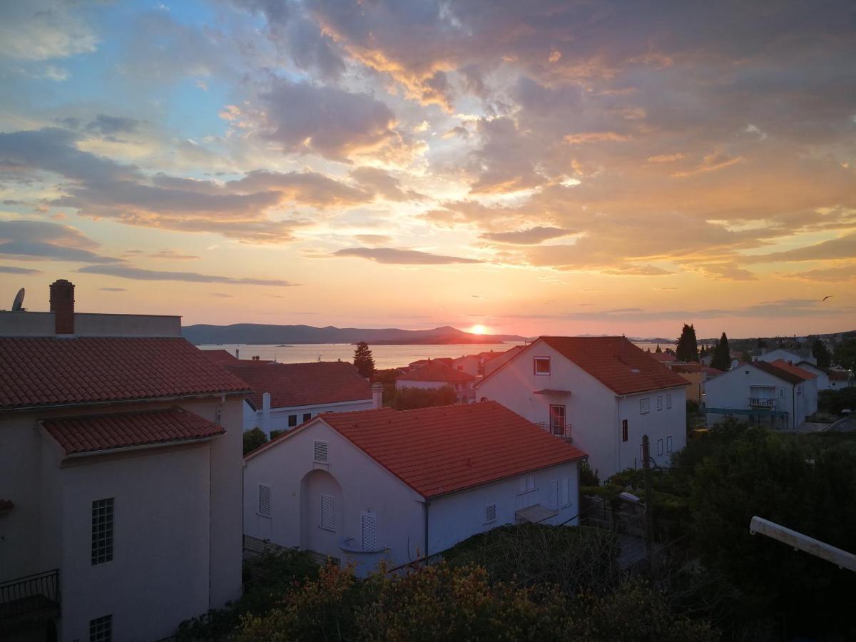 Apartmani Nea Biograd Na Moru Bagian luar foto